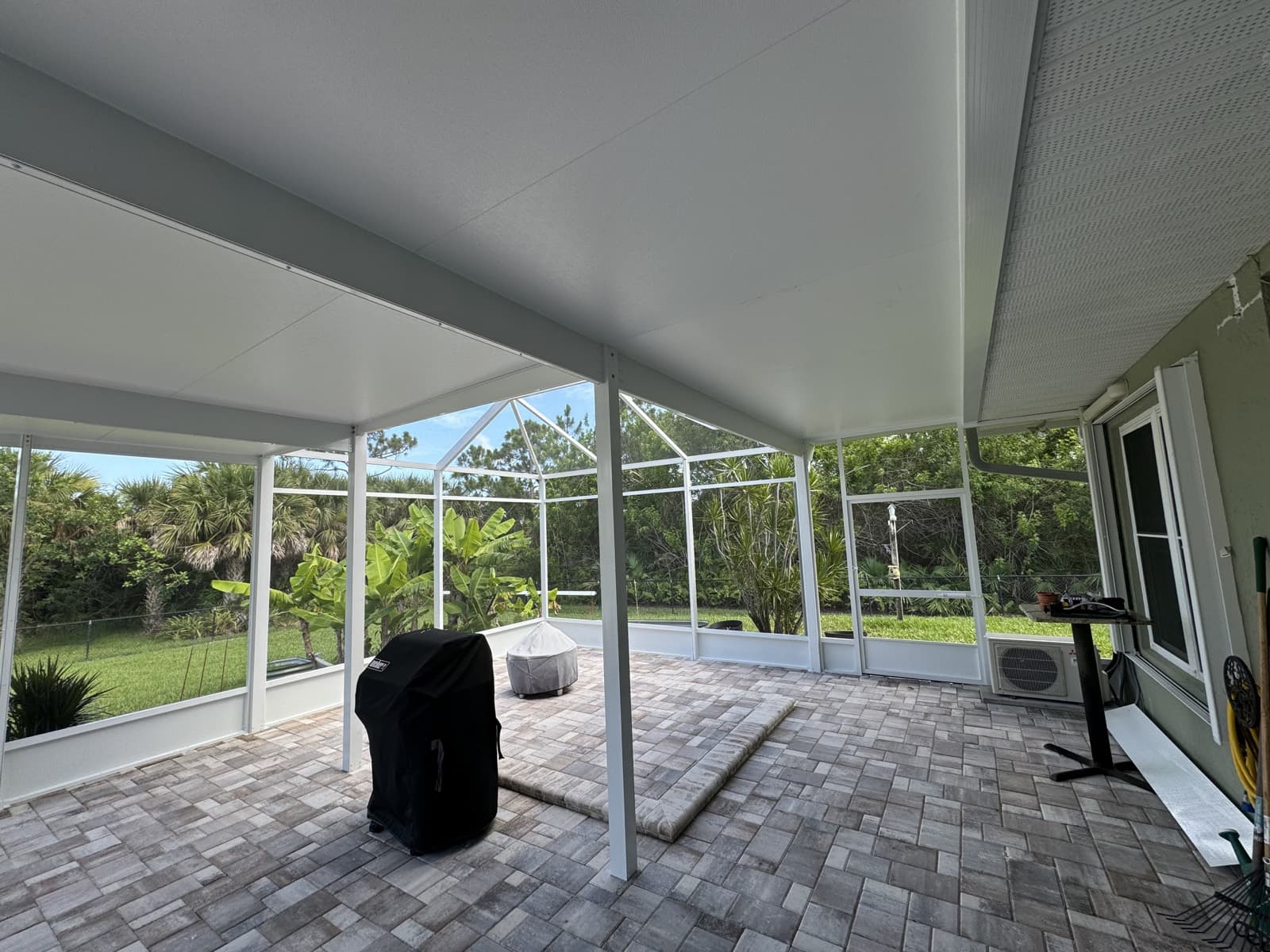 Hybrid Screen Enclosure Projects in Florida photo 2