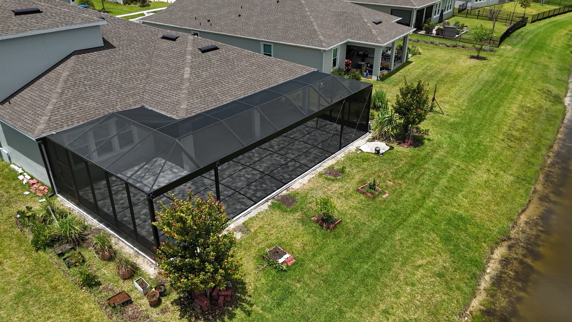 Lakefront Panoramic Screen Enclosure Project photo 1