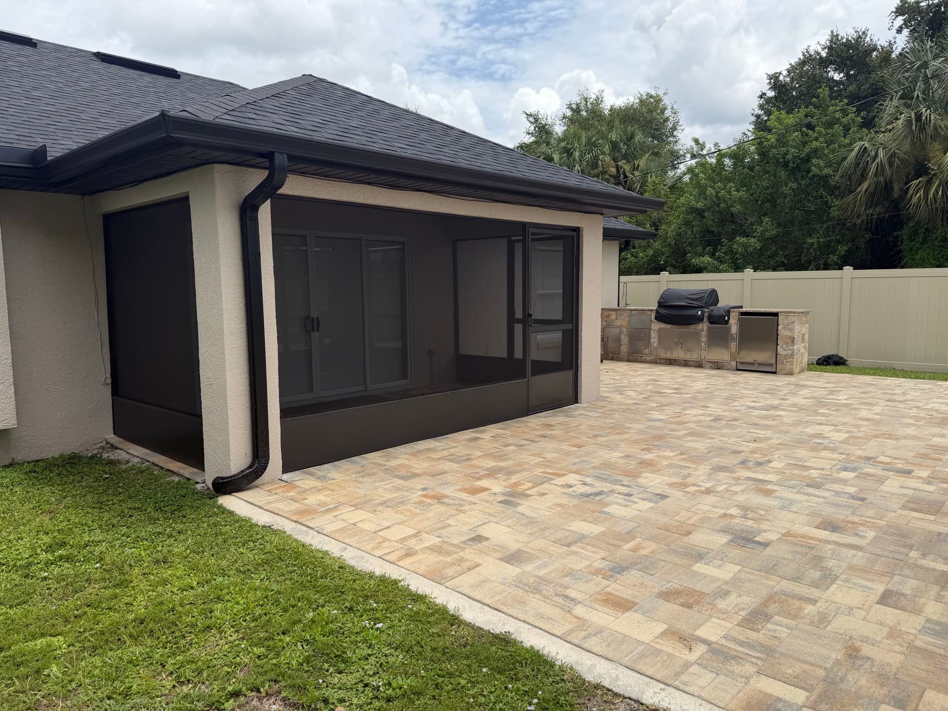 Screened Patio with Outdoor Kitchen photo 1