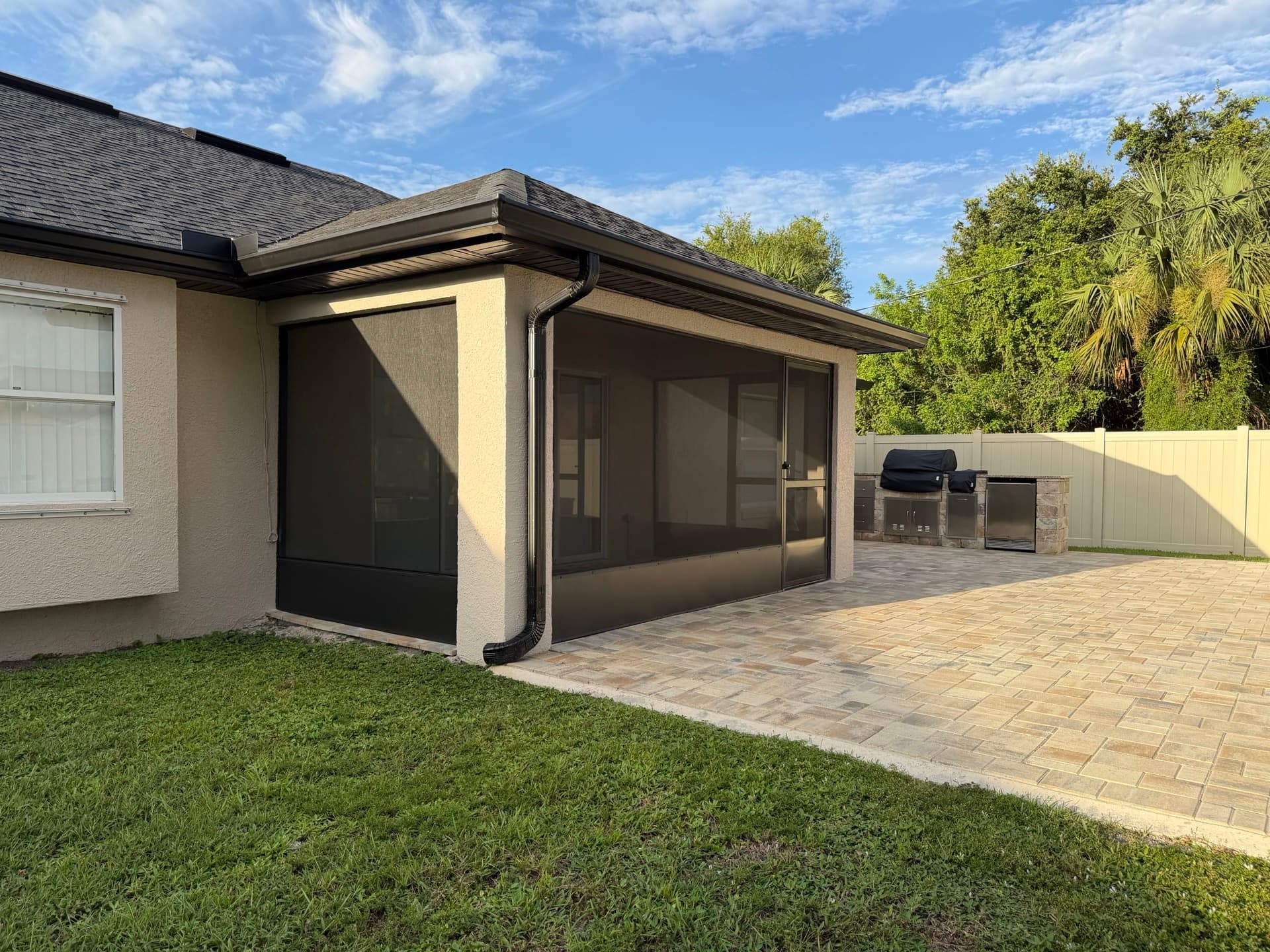 Screened Patio with Outdoor Kitchen photo 2